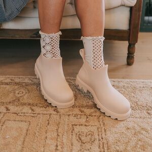 Free People High Street Rain Boots Sz 10 /41 in the parchment color